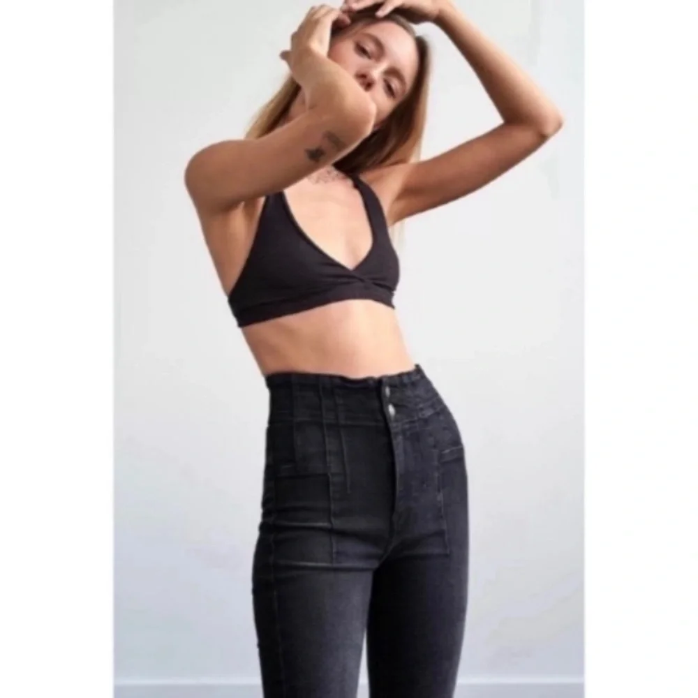 Free People x We The Free Jayde Retro High Rise Flare Stretch Jeans Onyx 25 - Picture 8 of 17